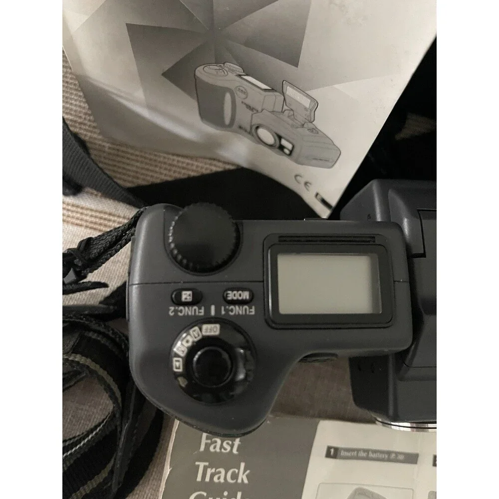 Nikon Coolpix P1x995 Black Camera bundle With Extras Ships From USA